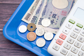 浮気調査の費用って実際どれくらい？探偵の料金相場と安くする方法を大公開！