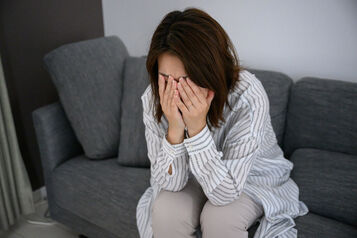 浮気調査は自分で？それとも探偵に依頼？成功への秘訣と正しい選択方法