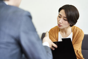 浮気調査相場を解明！費用抑える方法と探偵の選び方