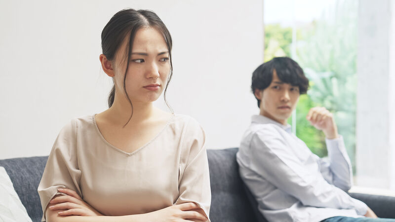 浮気を問い詰めたら逆ギレされた！その理由と心理を徹底解説