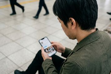 浮気相手のインスタを見つけたら？証拠を残す方法と相手へ連絡する前の注意点 