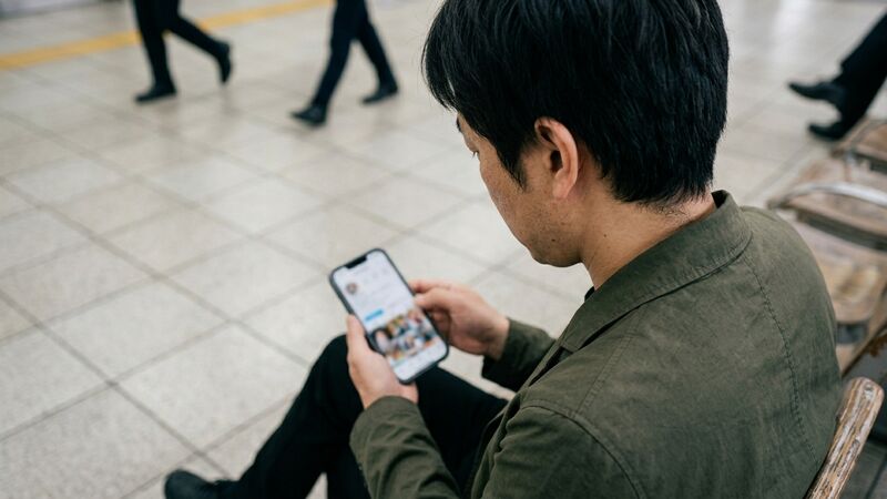 浮気相手のインスタを見つけたら？証拠を残す方法と相手へ連絡する前の注意点 
