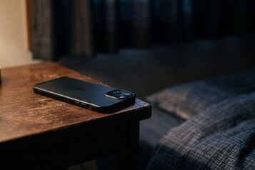 Threadsで浮気を疑ったら？SNSの怪しい行動とスレッズで安全に確認する方法を解説 